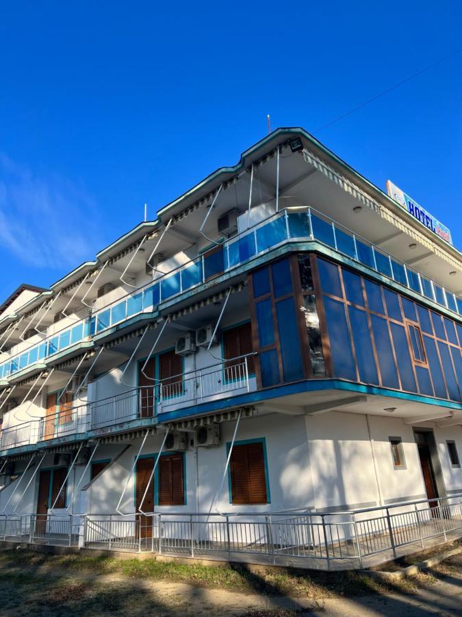 Kamberi & 2 Apartament Velipojë