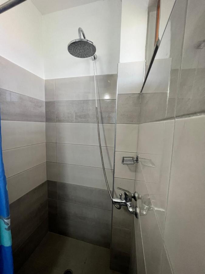 Kamberi & 2 Apartament Velipojë