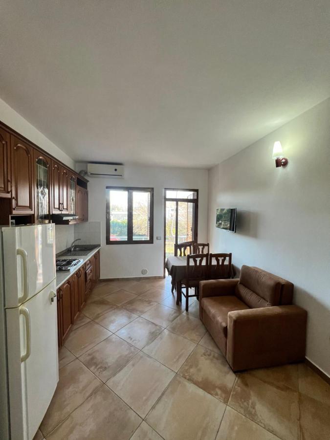 Kamberi & 2 Apartament Velipojë